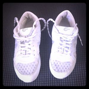 Chasse’ cheer shoes